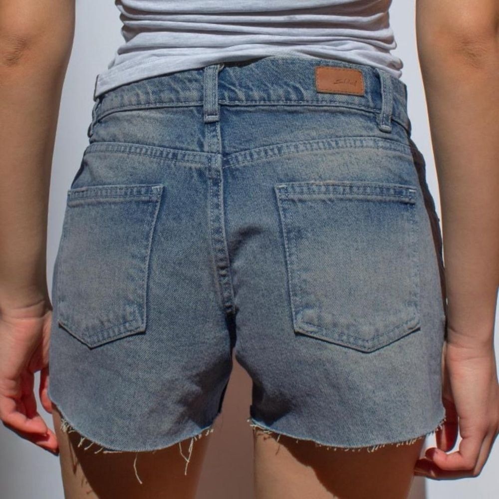 Subdued Low Rise Shorts - Picture 4 of 4